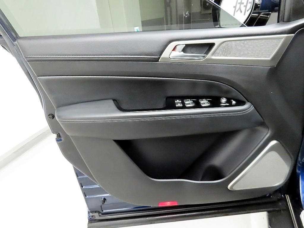 KG모빌리티(쌍용) 렉스턴 G4렉스턴 디젤 2.2 4WD 마제스티 이미지 11