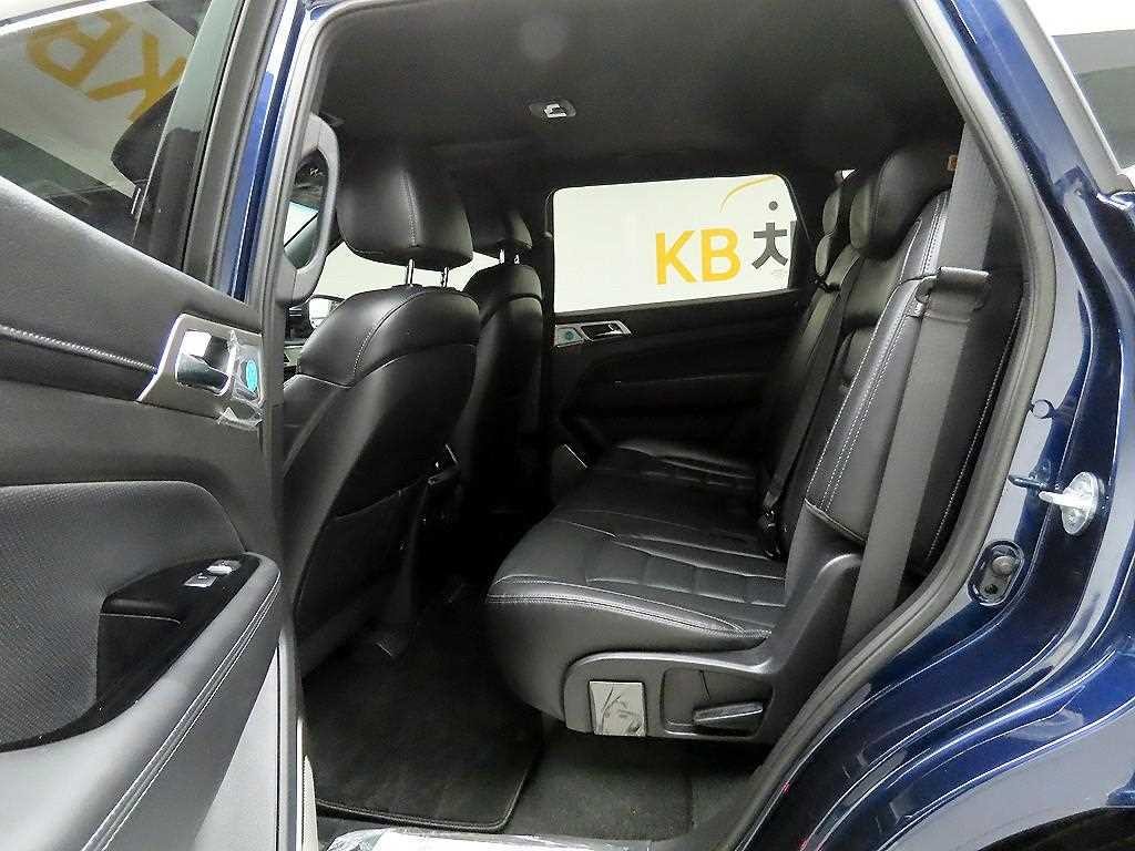KG모빌리티(쌍용) 렉스턴 G4렉스턴 디젤 2.2 4WD 마제스티 이미지 13