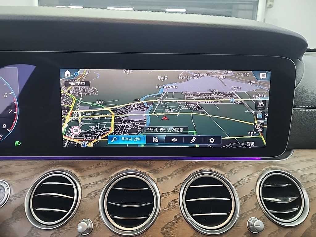 벤츠 E 클래스 E-클래스 W213 E250 익스클루시브 이미지 16