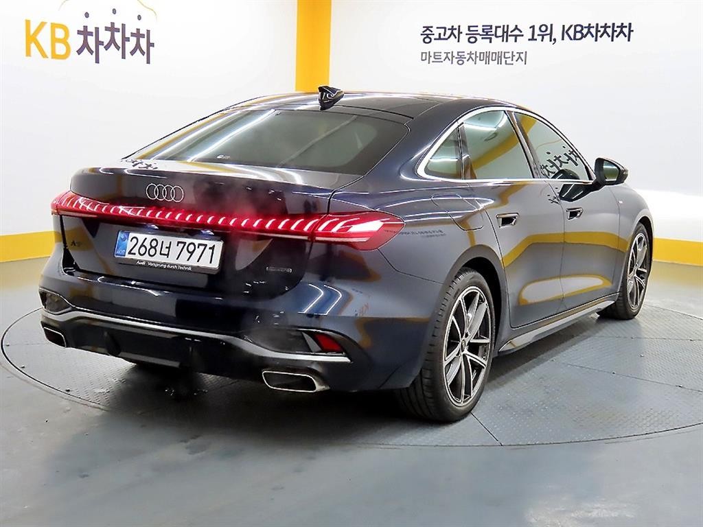 아우디 A5 A5 (B10) 40 TFSI 콰트로 S-라인 이미지 4