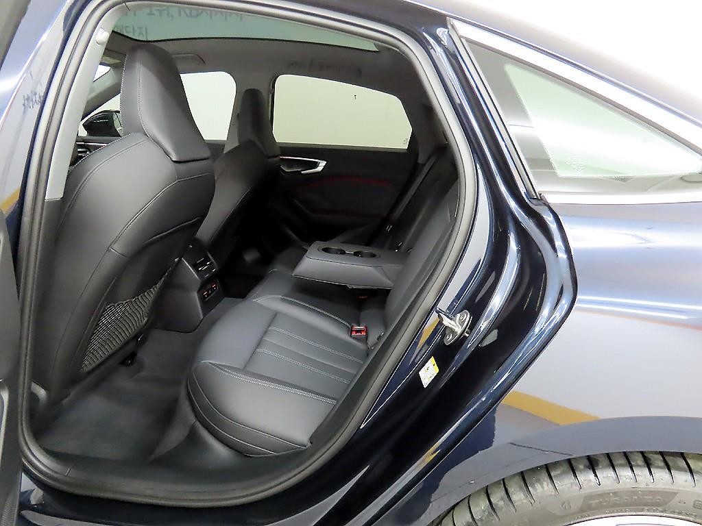 아우디 A5 A5 (B10) 40 TFSI 콰트로 S-라인 이미지 6