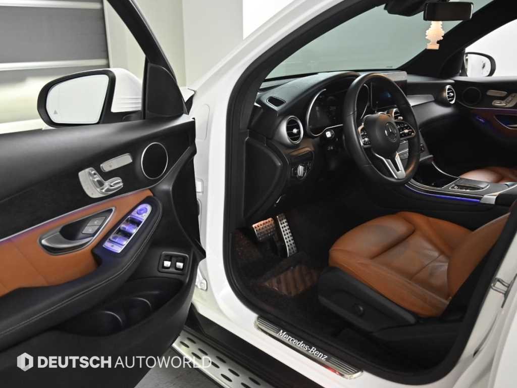 벤츠 GLC 클래스 GLC클래스 X253 GLC 300 e 4MATIC 쿠페 이미지 11