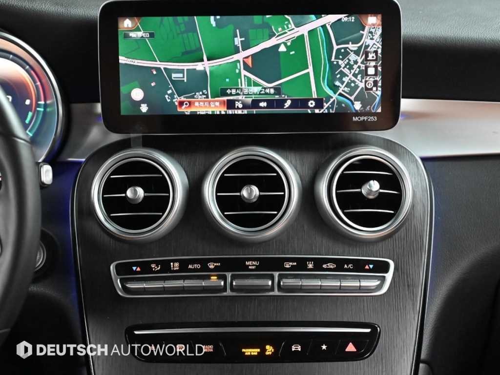 벤츠 GLC 클래스 GLC클래스 X253 GLC 300 e 4MATIC 쿠페 이미지 14