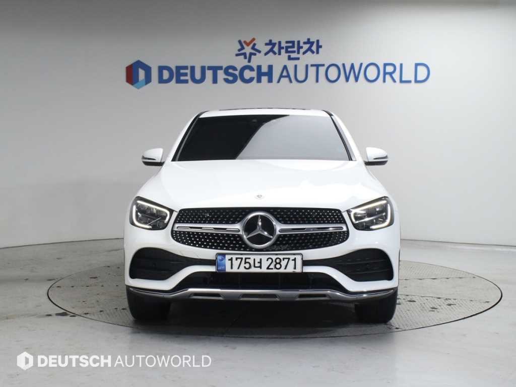벤츠 GLC 클래스 GLC클래스 X253 GLC 300 e 4MATIC 쿠페 이미지 3