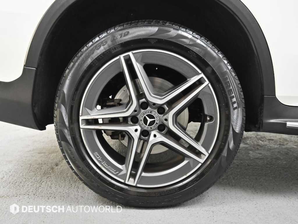 벤츠 GLC 클래스 GLC클래스 X253 GLC 300 e 4MATIC 쿠페 이미지 5