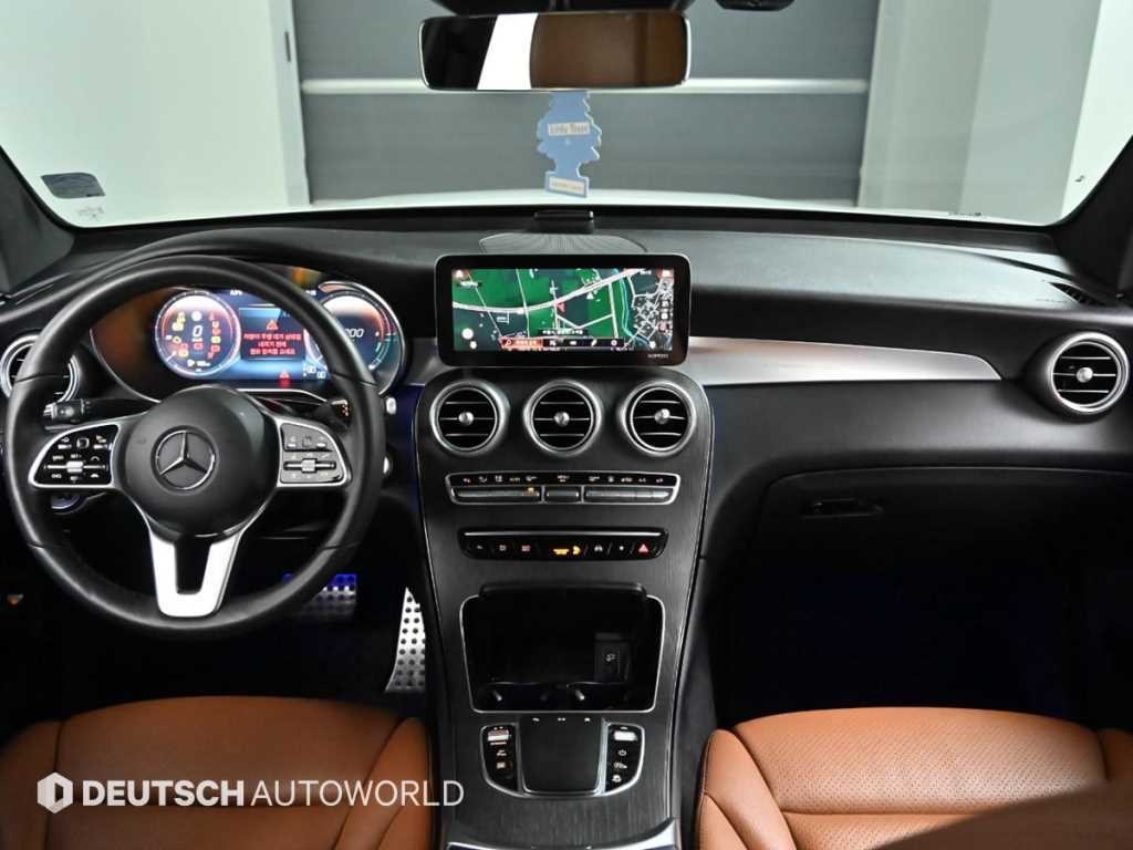 벤츠 GLC 클래스 GLC클래스 X253 GLC 300 e 4MATIC 쿠페 이미지 7