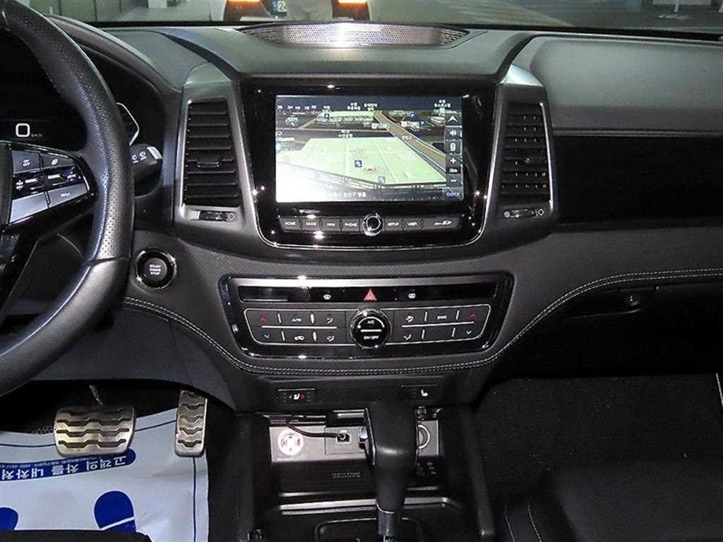 KG모빌리티(쌍용) 렉스턴 더 뉴 렉스턴 스포츠 디젤 2.2 4WD 노블레스 이미지 11