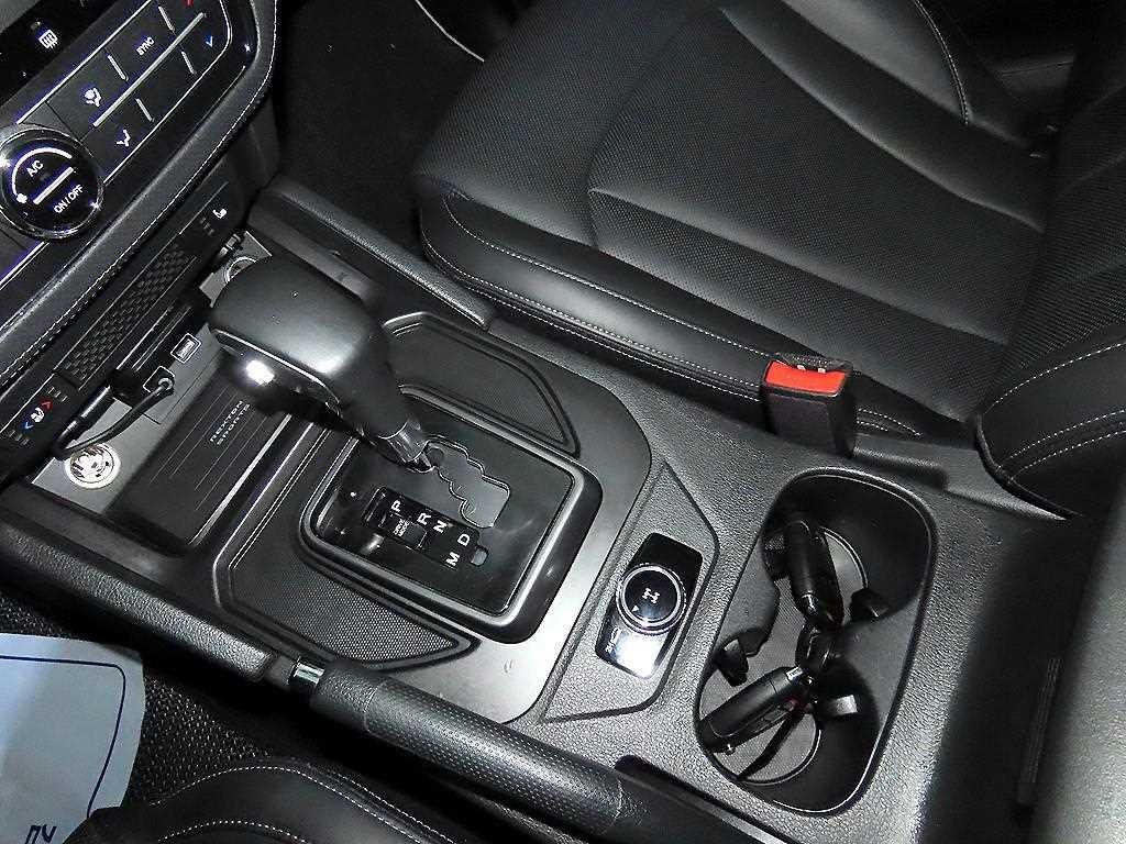 KG모빌리티(쌍용) 렉스턴 더 뉴 렉스턴 스포츠 디젤 2.2 4WD 노블레스 이미지 12