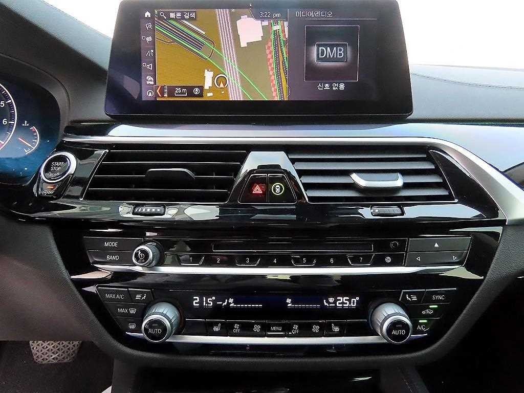 BMW 5시리즈 5시리즈 (G30) 520i 럭셔리 이미지 13