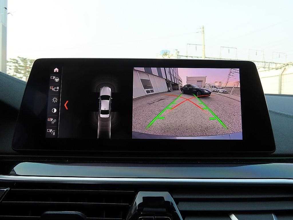 BMW 5시리즈 5시리즈 (G30) 520i 럭셔리 이미지 14