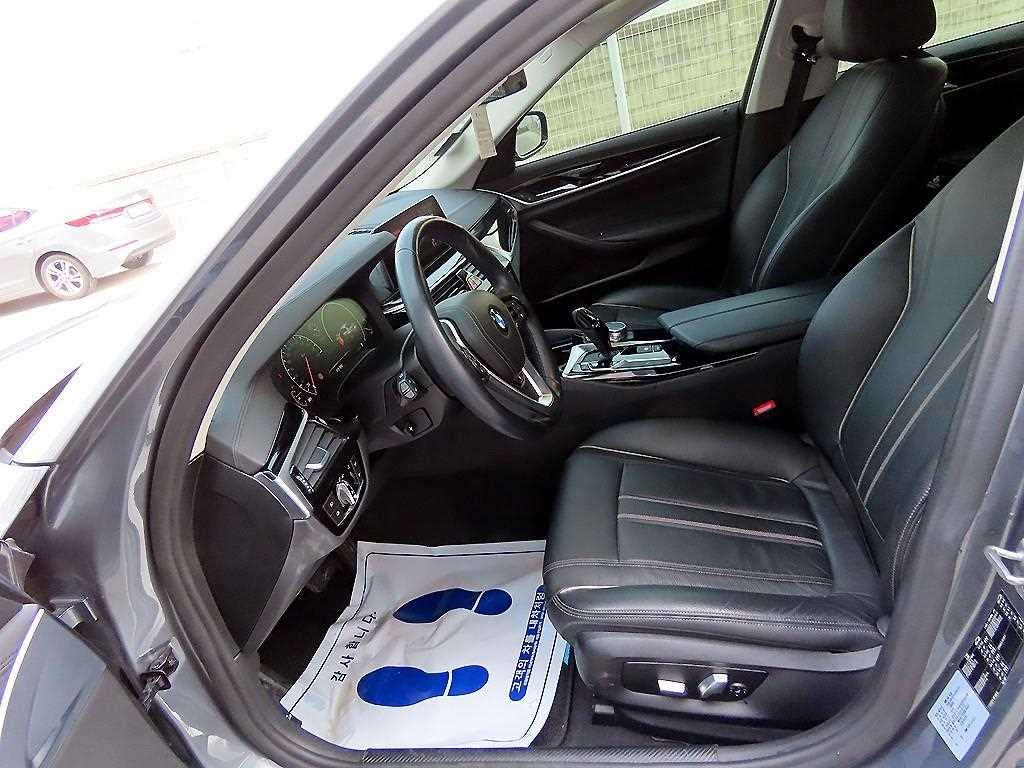 BMW 5시리즈 5시리즈 (G30) 520i 럭셔리 이미지 5