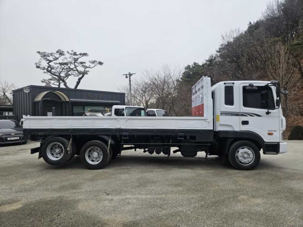 중대형화물 카고 카고(4.5~5톤) 메가트럭5톤 중축 이미지 4