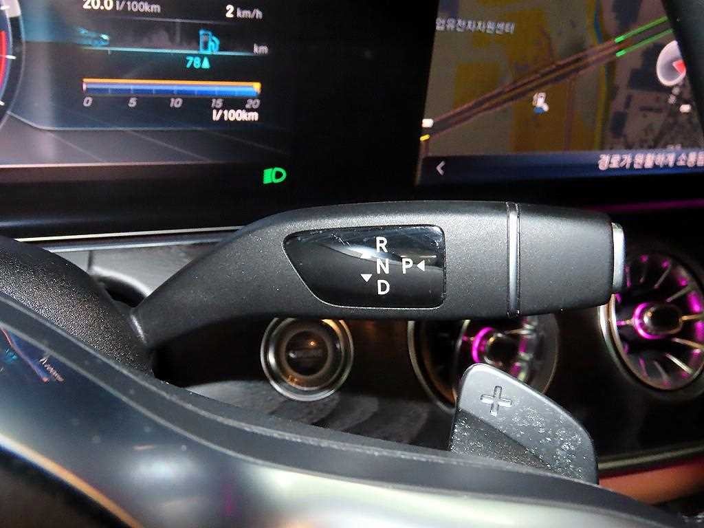벤츠 E 클래스 E-클래스 W213 E220d 쿠페 이미지 12