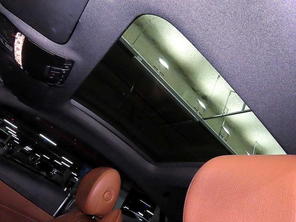 벤츠 E 클래스 E-클래스 W213 E220d 쿠페 이미지 17