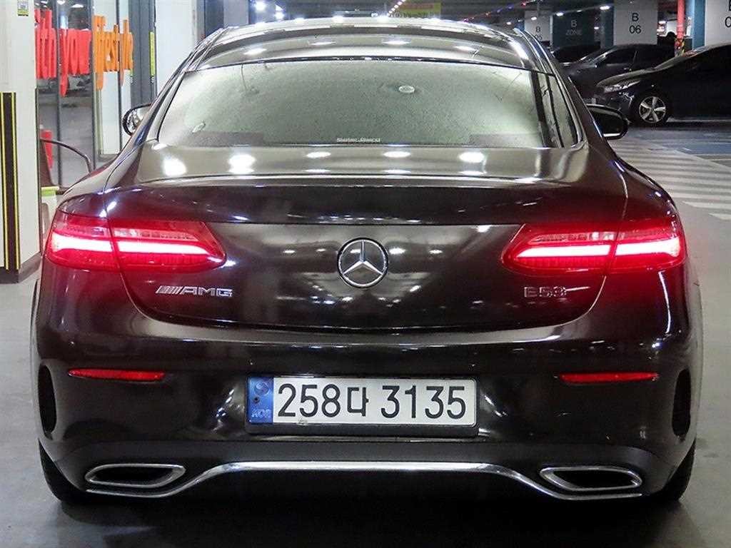 벤츠 E 클래스 E-클래스 W213 E220d 쿠페 이미지 5
