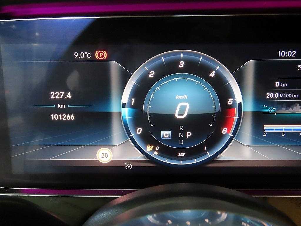 벤츠 E 클래스 E-클래스 W213 E220d 쿠페 이미지 9
