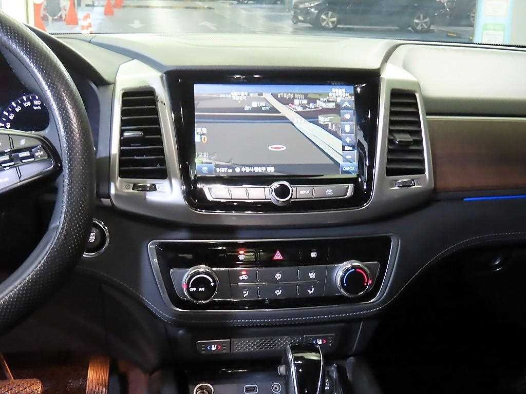 KG모빌리티(쌍용) 렉스턴 G4렉스턴 디젤 2.2 4WD 유라시아 에디션 이미지 11