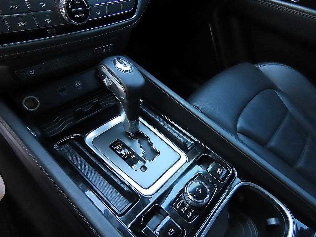 KG모빌리티(쌍용) 렉스턴 G4렉스턴 디젤 2.2 4WD 마제스티 스페셜 이미지 10