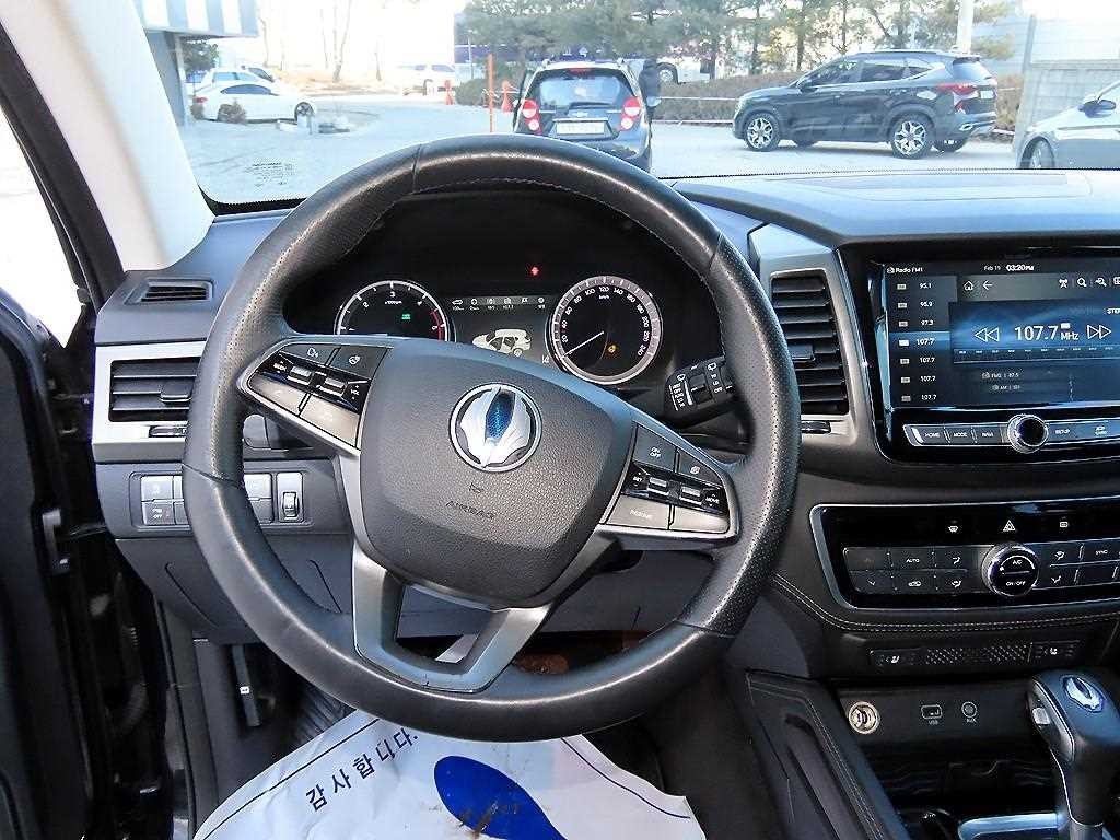 KG모빌리티(쌍용) 렉스턴 G4렉스턴 디젤 2.2 4WD 마제스티 스페셜 이미지 8
