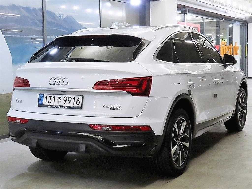 아우디 Q5 Q5 (FY) 45 TFSI 콰트로 프리미엄 스포트백 이미지 4