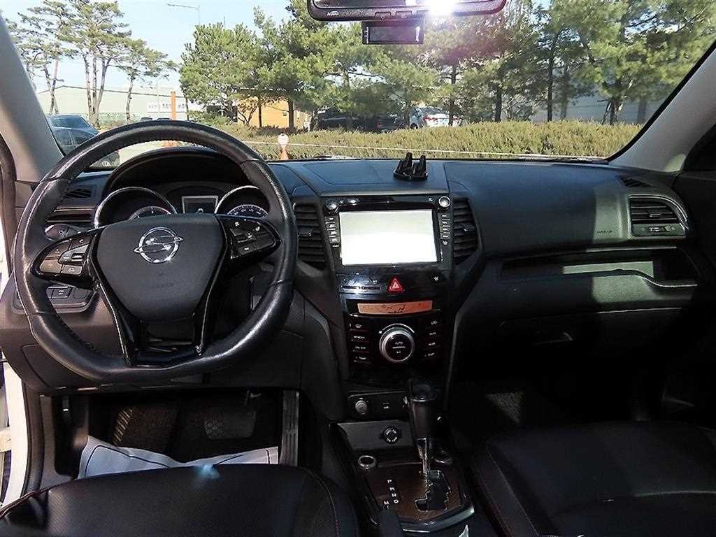 KG모빌리티(쌍용) 티볼리 티볼리 에어 2WD 디젤 1.6 RX 이미지 7