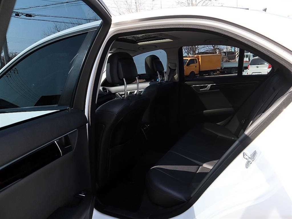 벤츠 C 클래스 C클래스 W204 C200 CGI 이미지 7