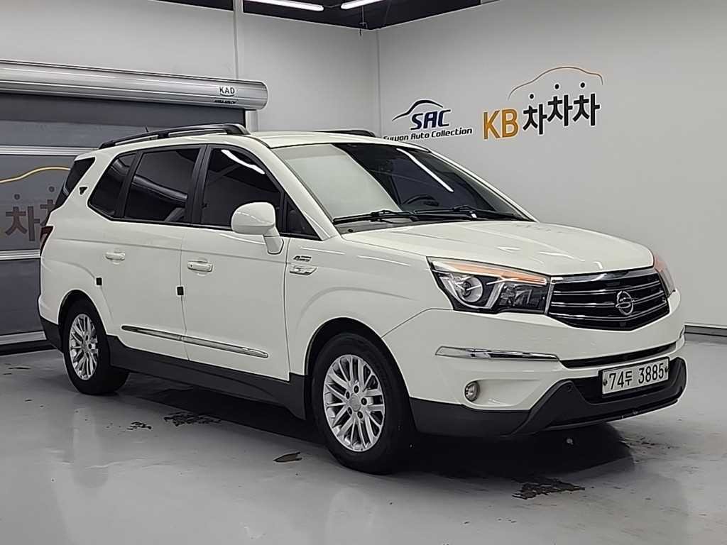 KG모빌리티(쌍용) 코란도 코란도투리스모 4WD GT 11인승 이미지 4