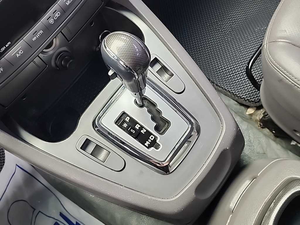KG모빌리티(쌍용) 코란도 코란도투리스모 4WD GT 11인승 이미지 8