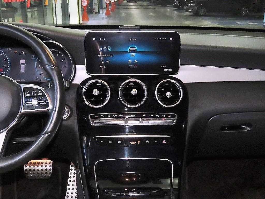 벤츠 GLC 클래스 GLC클래스 X253 GLC 300 4MATIC 프리미엄 이미지 11