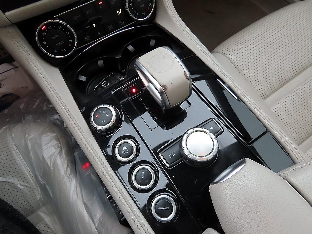 벤츠 CLS 클래스 CLS클래스 W218 CLS 63 AMG 4MATIC 이미지 10