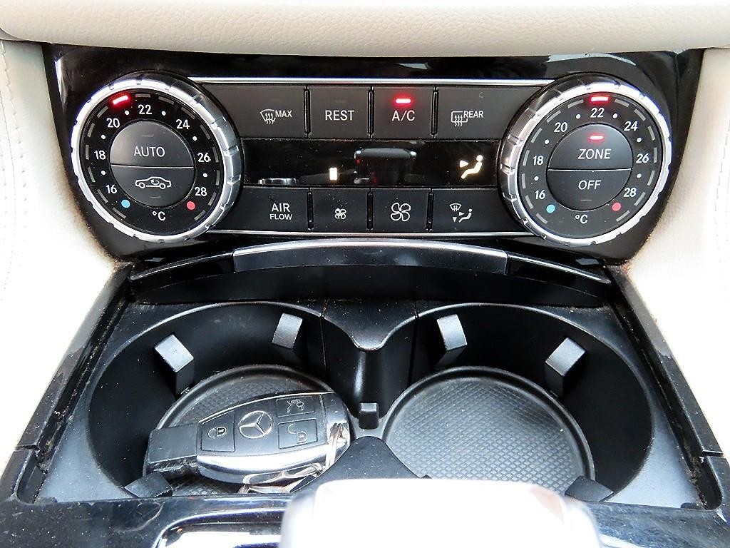 벤츠 CLS 클래스 CLS클래스 W218 CLS 63 AMG 4MATIC 이미지 12