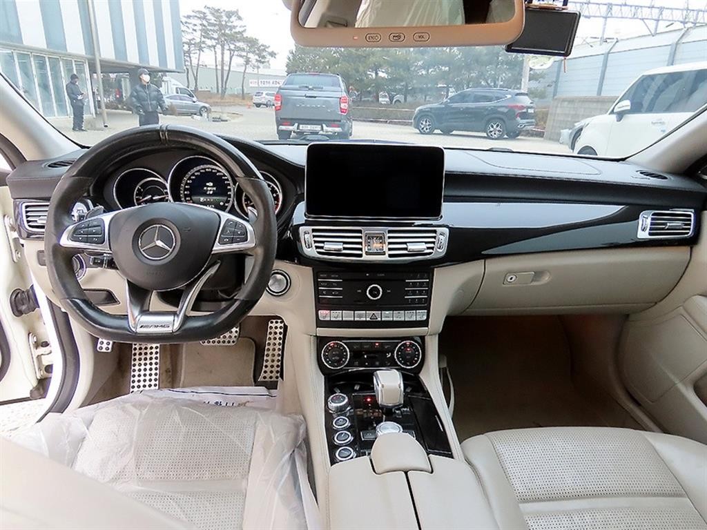 벤츠 CLS 클래스 CLS클래스 W218 CLS 63 AMG 4MATIC 이미지 7