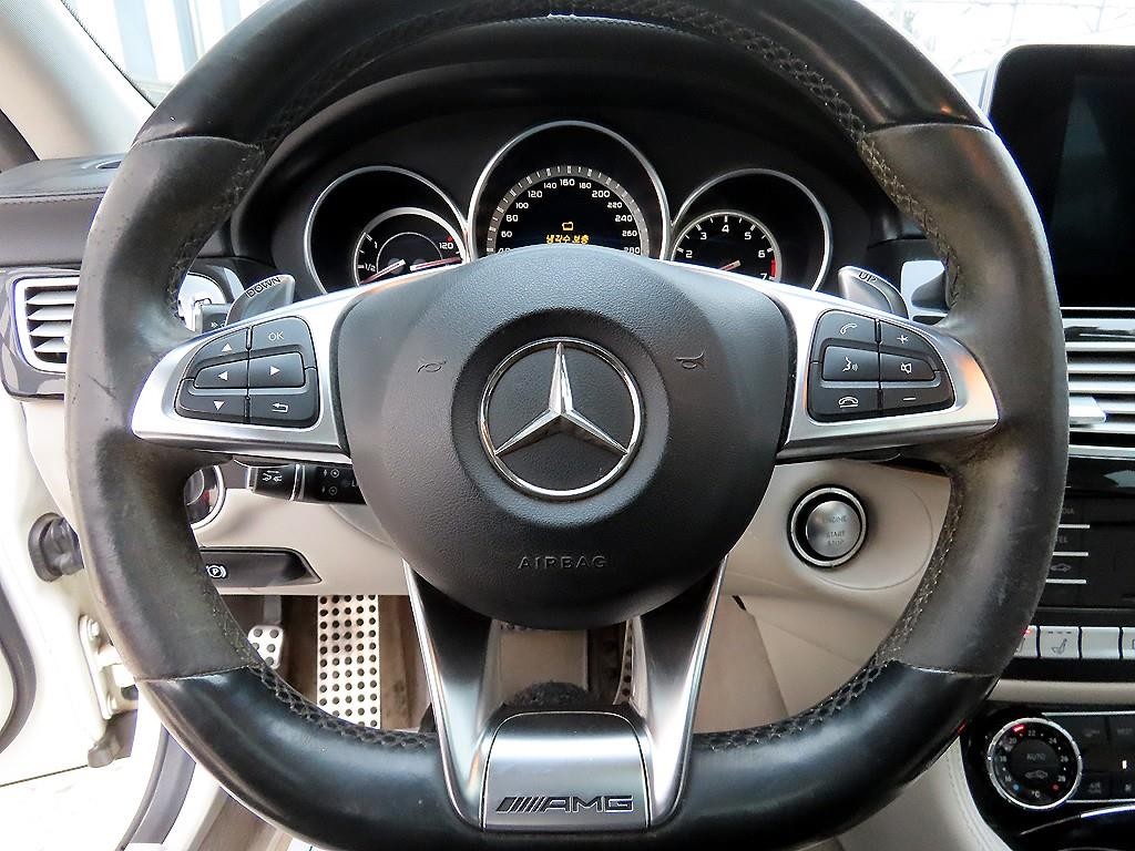 벤츠 CLS 클래스 CLS클래스 W218 CLS 63 AMG 4MATIC 이미지 8