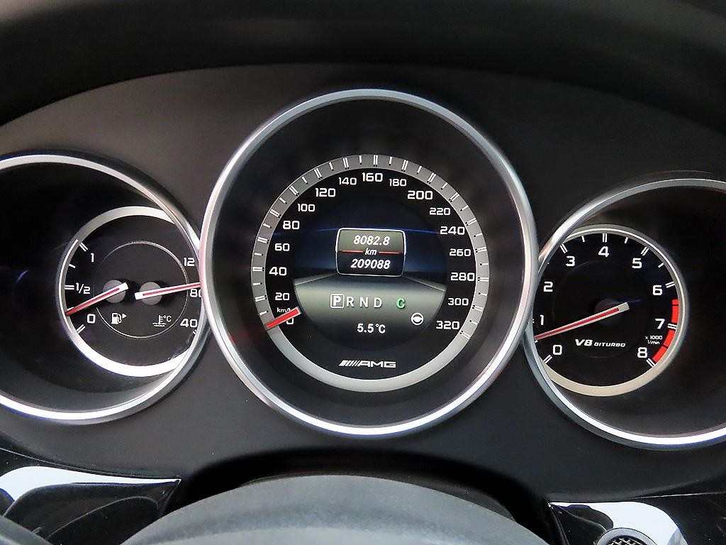 벤츠 CLS 클래스 CLS클래스 W218 CLS 63 AMG 4MATIC 이미지 9