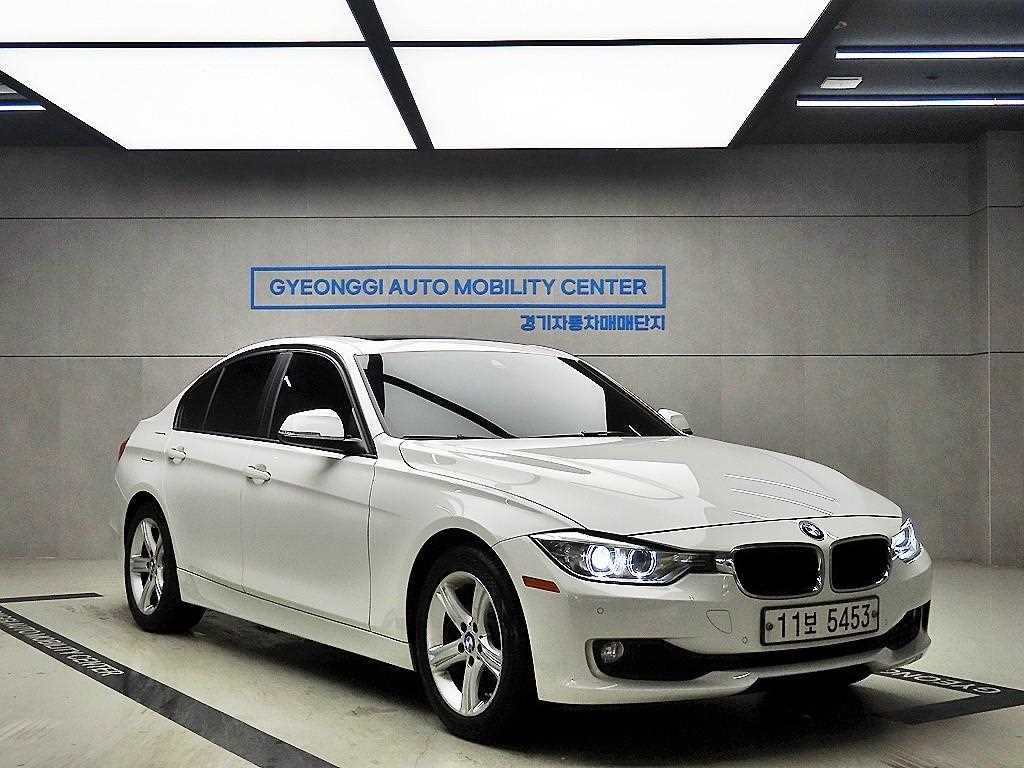 BMW 3시리즈 3시리즈 (F30) 320d 이미지 1