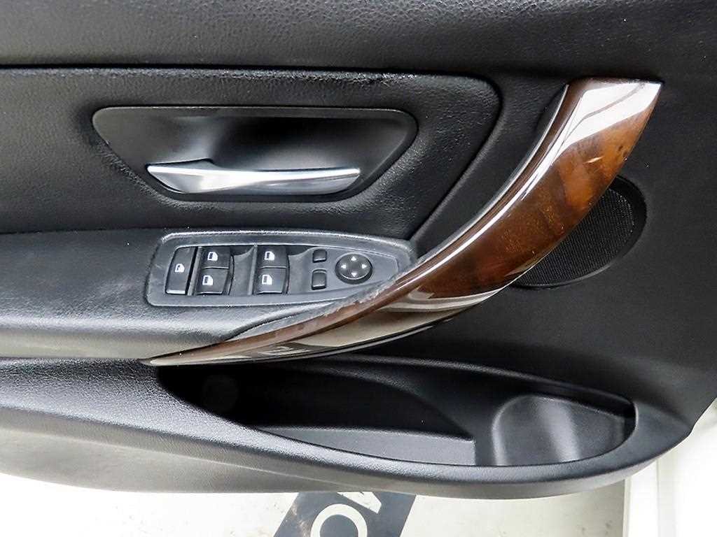 BMW 3시리즈 3시리즈 (F30) 320d 이미지 11