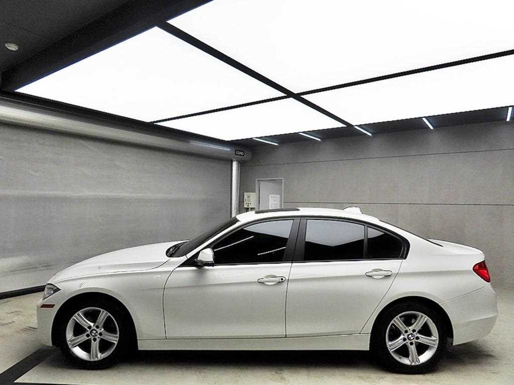 BMW 3시리즈 3시리즈 (F30) 320d 이미지 4