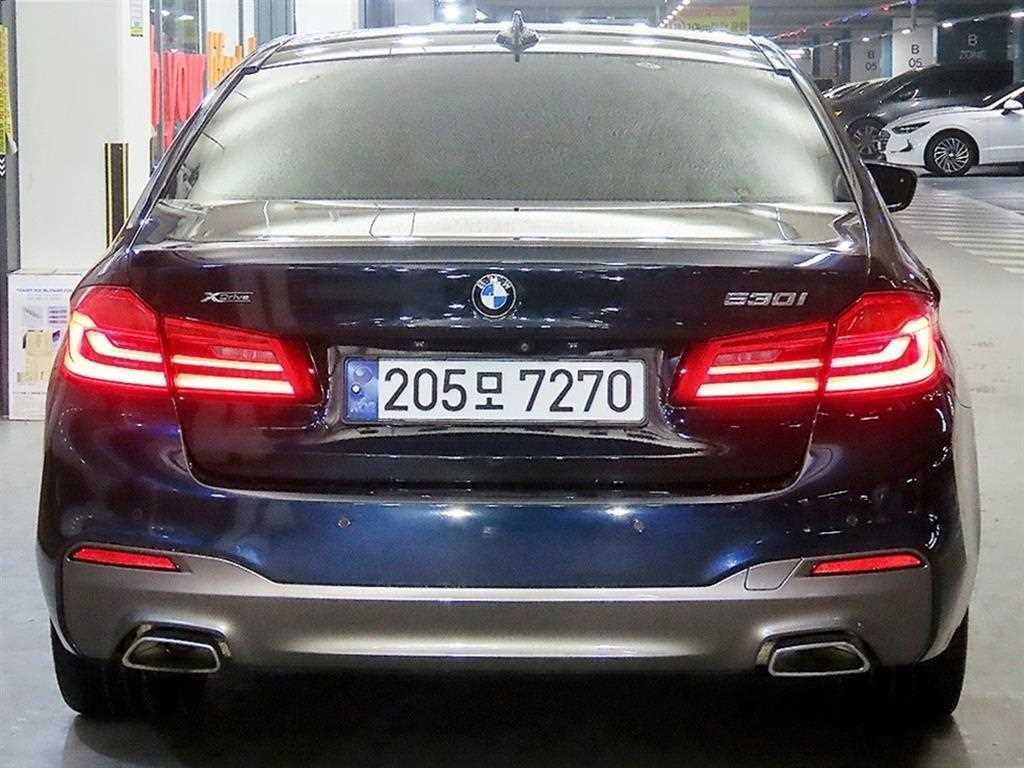 BMW 5시리즈 5시리즈 (G30) 530i xDrive M 스포츠 이미지 5