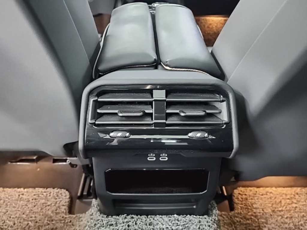 BMW 5시리즈 5시리즈 (G60) 530i xDrive M 스포츠 이미지 12