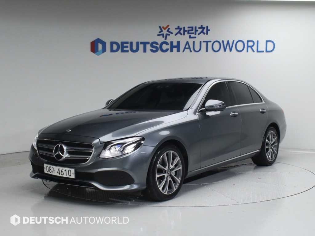 벤츠 E 클래스 E-클래스 W213 E300 4MATIC 아방가르드 이미지 1