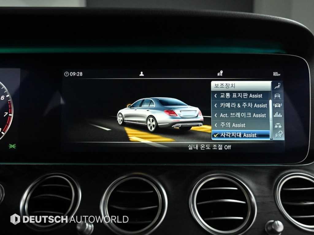 벤츠 E 클래스 E-클래스 W213 E300 4MATIC 아방가르드 이미지 17