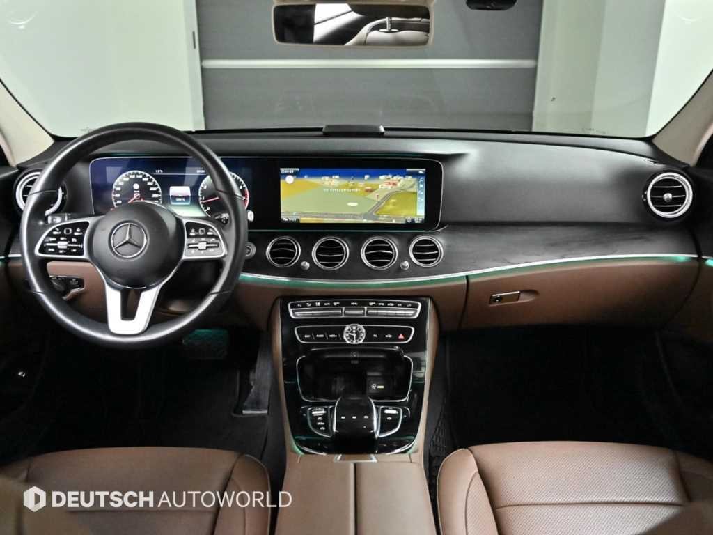 벤츠 E 클래스 E-클래스 W213 E300 4MATIC 아방가르드 이미지 7