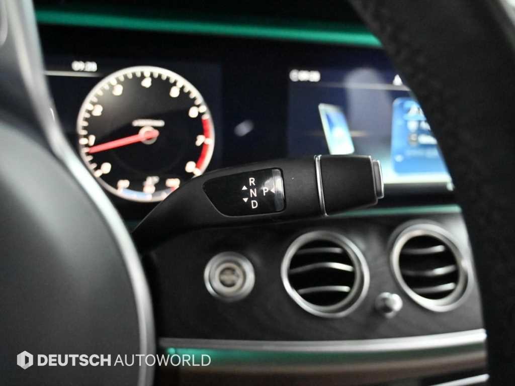 벤츠 E 클래스 E-클래스 W213 E300 4MATIC 아방가르드 이미지 9