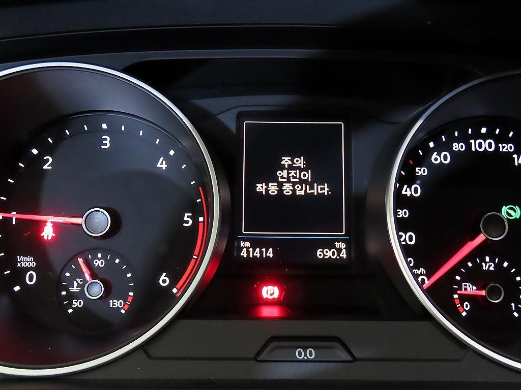 폭스바겐 티구안 티구안(2세대) 2.0 TDI 프리미엄 이미지 9