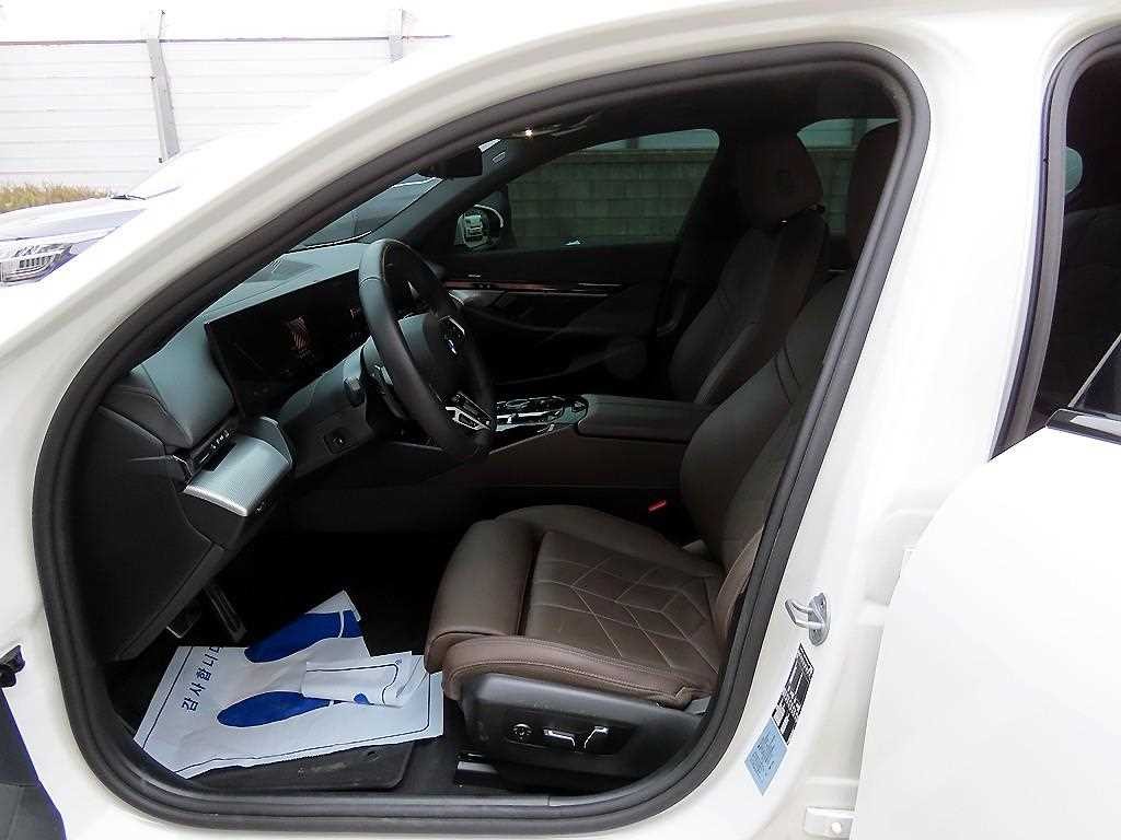 BMW 5시리즈 5시리즈 (G60) 523d M 스포츠 이미지 5