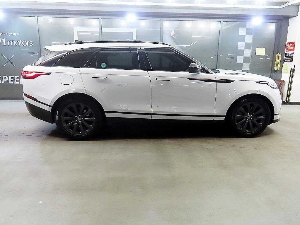 랜드로버 레인지로버 벨라 3.0 P400 R-다이나믹 SE 이미지 3
