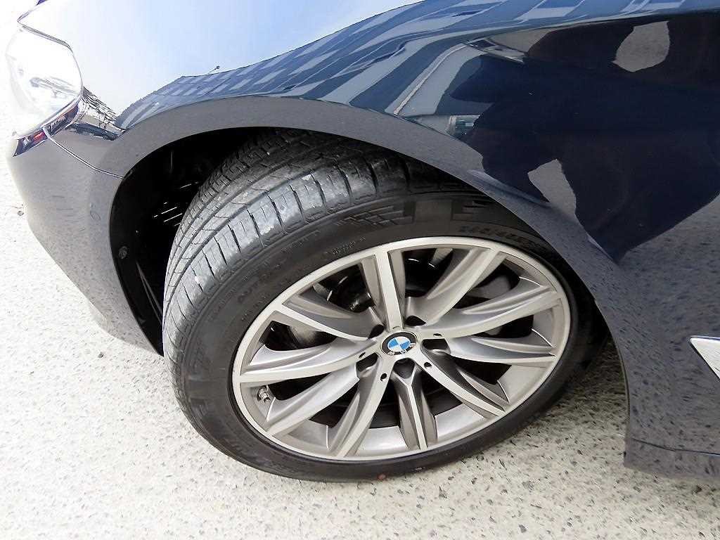 BMW 5시리즈 5시리즈 (G30) 520i 럭셔리 이미지 20