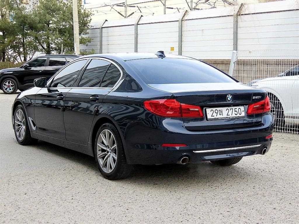 BMW 5시리즈 5시리즈 (G30) 520i 럭셔리 이미지 3