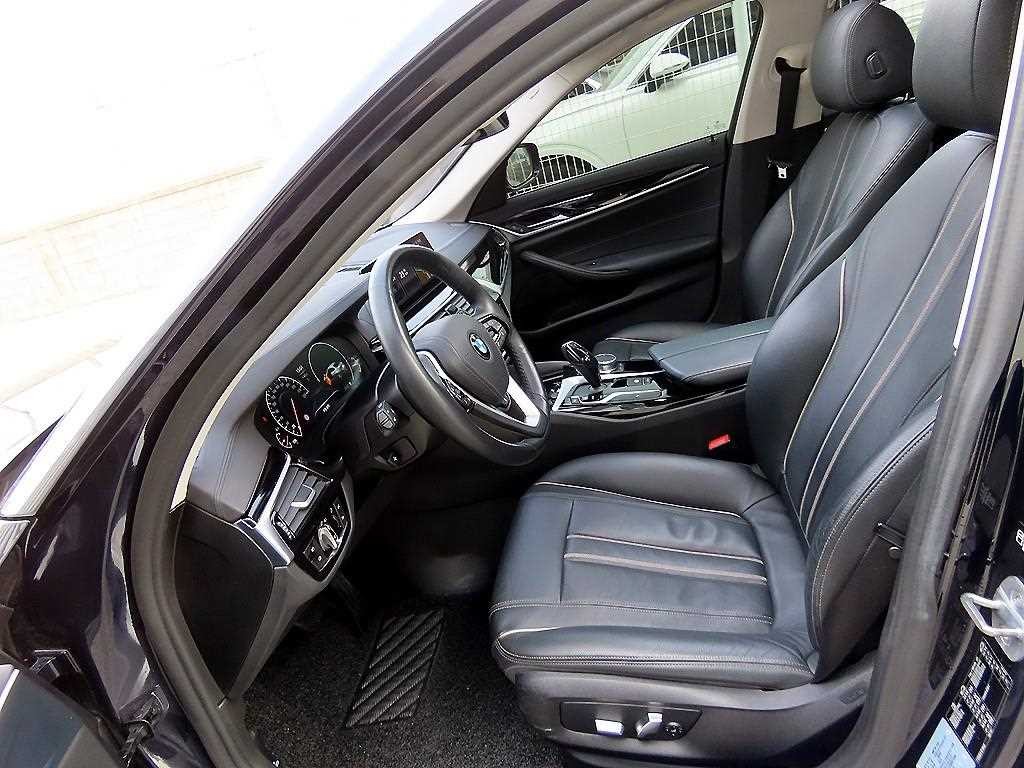 BMW 5시리즈 5시리즈 (G30) 520i 럭셔리 이미지 5