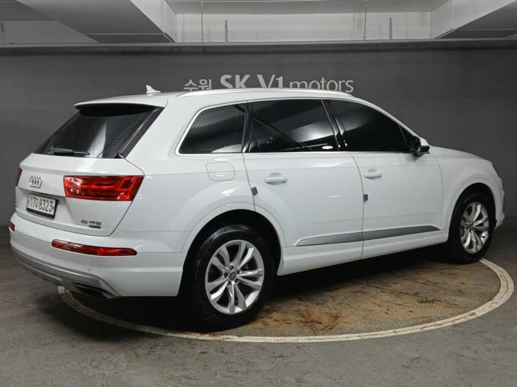 아우디 Q7 Q7 (4M) 45 TFSI 콰트로 이미지 3